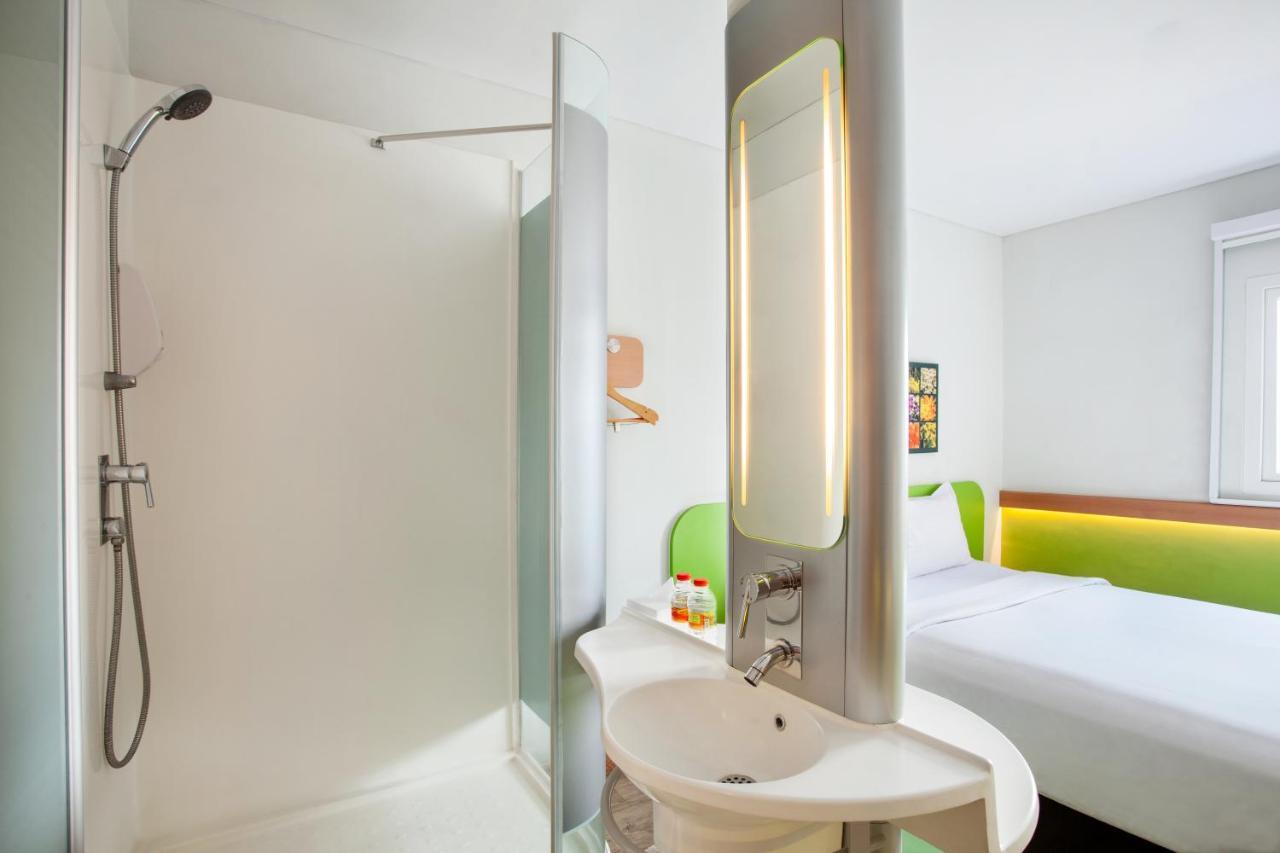 Ibis Budget Semarang Tendean Esterno foto