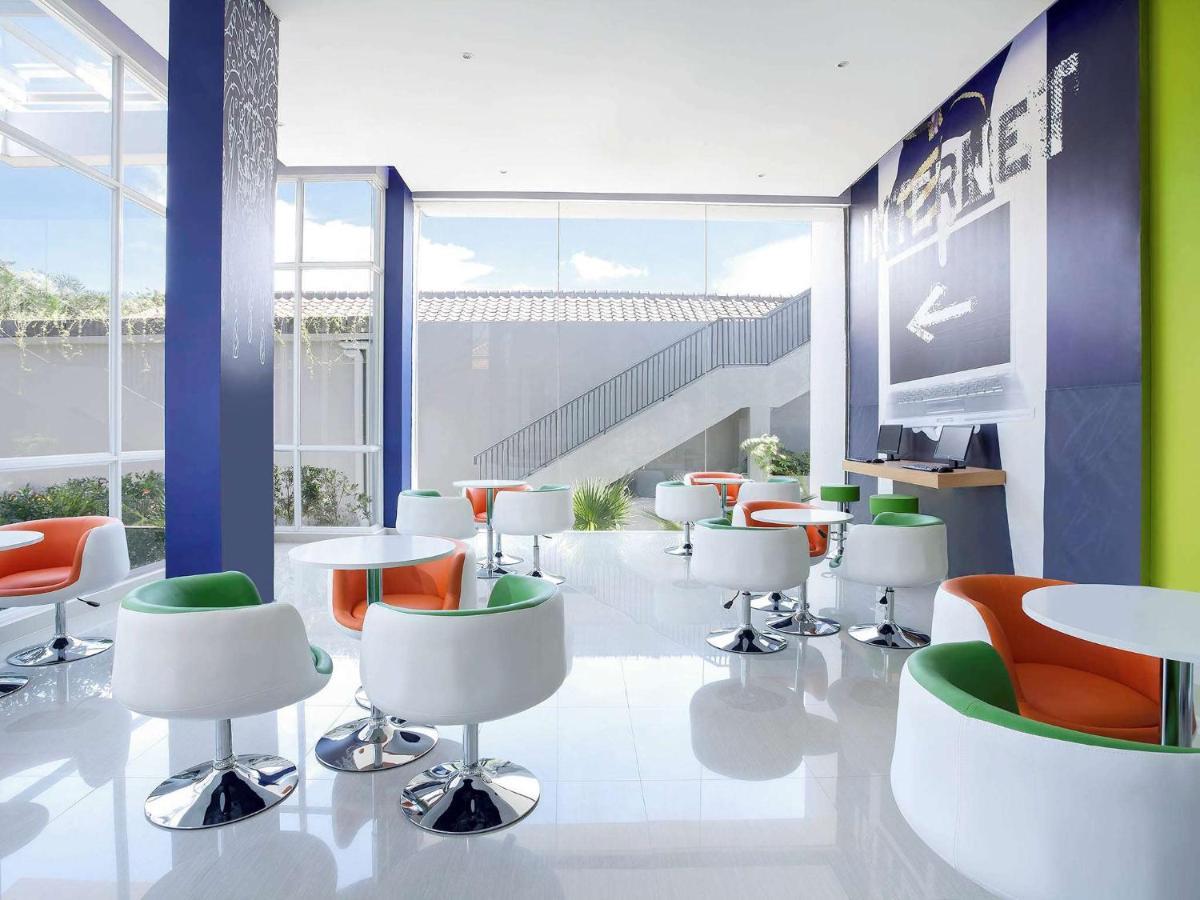 Ibis Budget Semarang Tendean Esterno foto